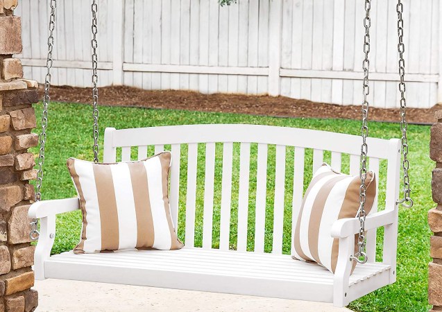 How to Clean Outdoor Cushions 