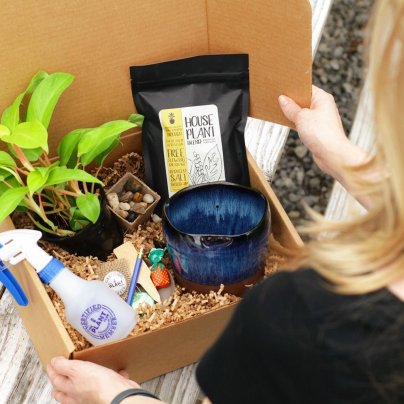 Best Plant Subscription Boxes Option: The Plant Club