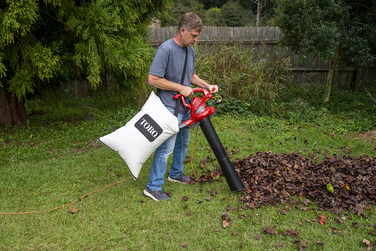 Toro Leaf Vacuum