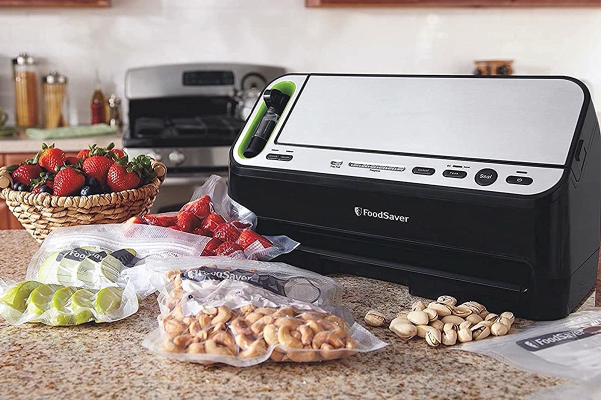 Cyber Monday Amazon Deals Option FoodSaver V4400 2-in-1 Vacuum Sealer Machine