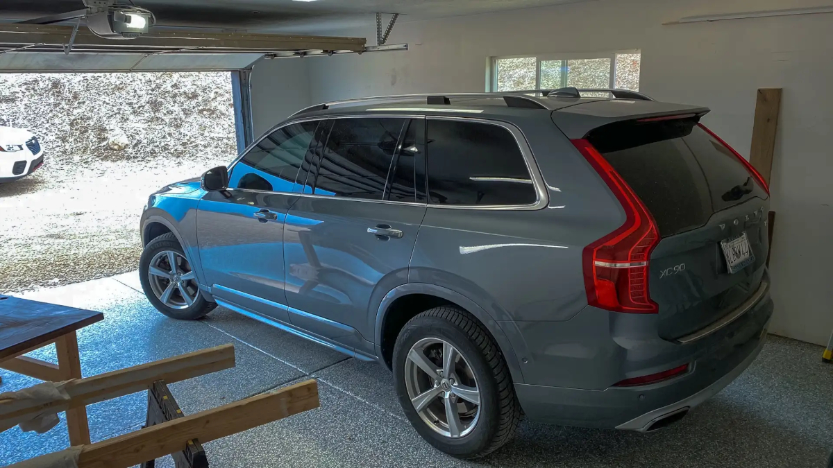 Garage Volvo XC90 Rear