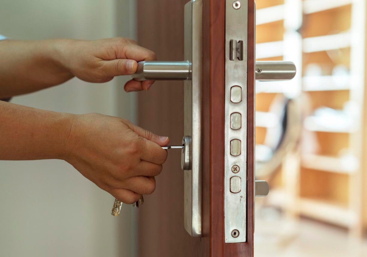 Apartment Door Security