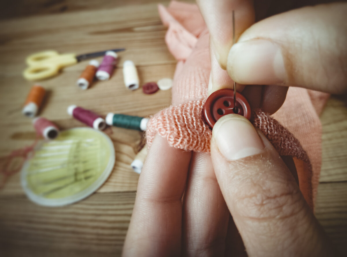 how to sew a button