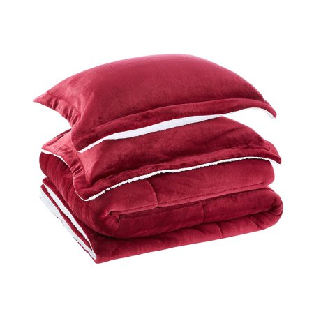  The Best Down Alternative Comforter Option: Amazon Basics Ultra-Soft Micromink Sherpa Comforter