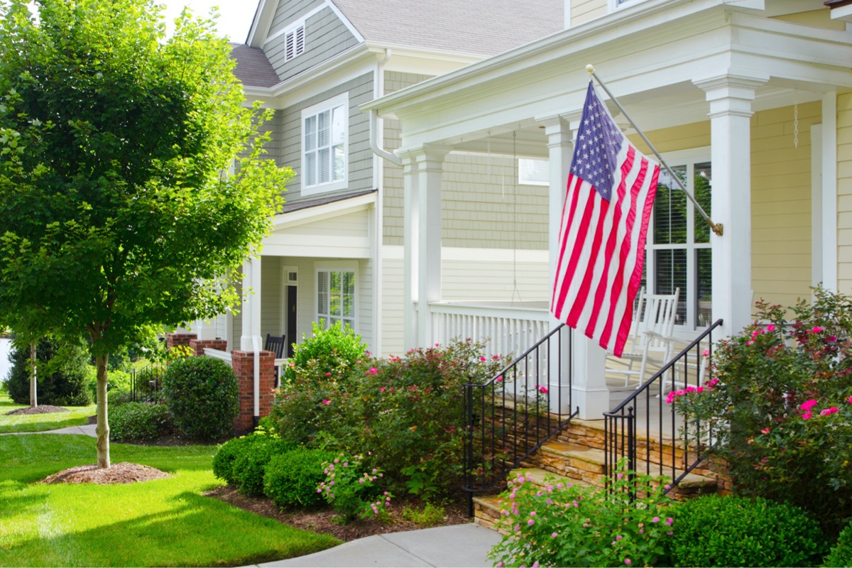 how to dispose of an american flag