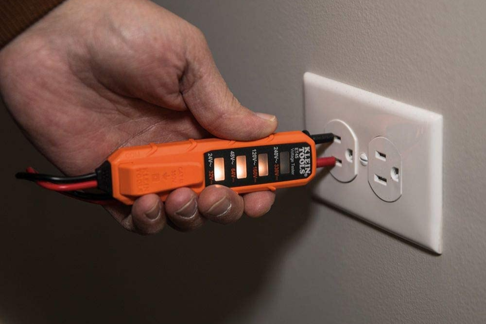 The Best Electrician Tools Option: Digital Multimeter