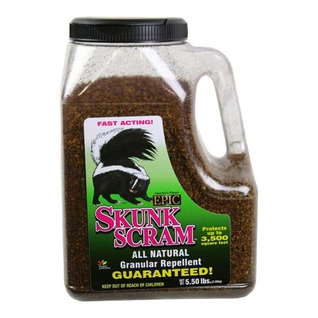  Epic Skunk Scram All-Natural Granular Repellent on a white background.