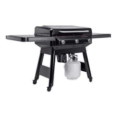 The Traeger Flatrock 3-Zone Propane Griddle on a white background.