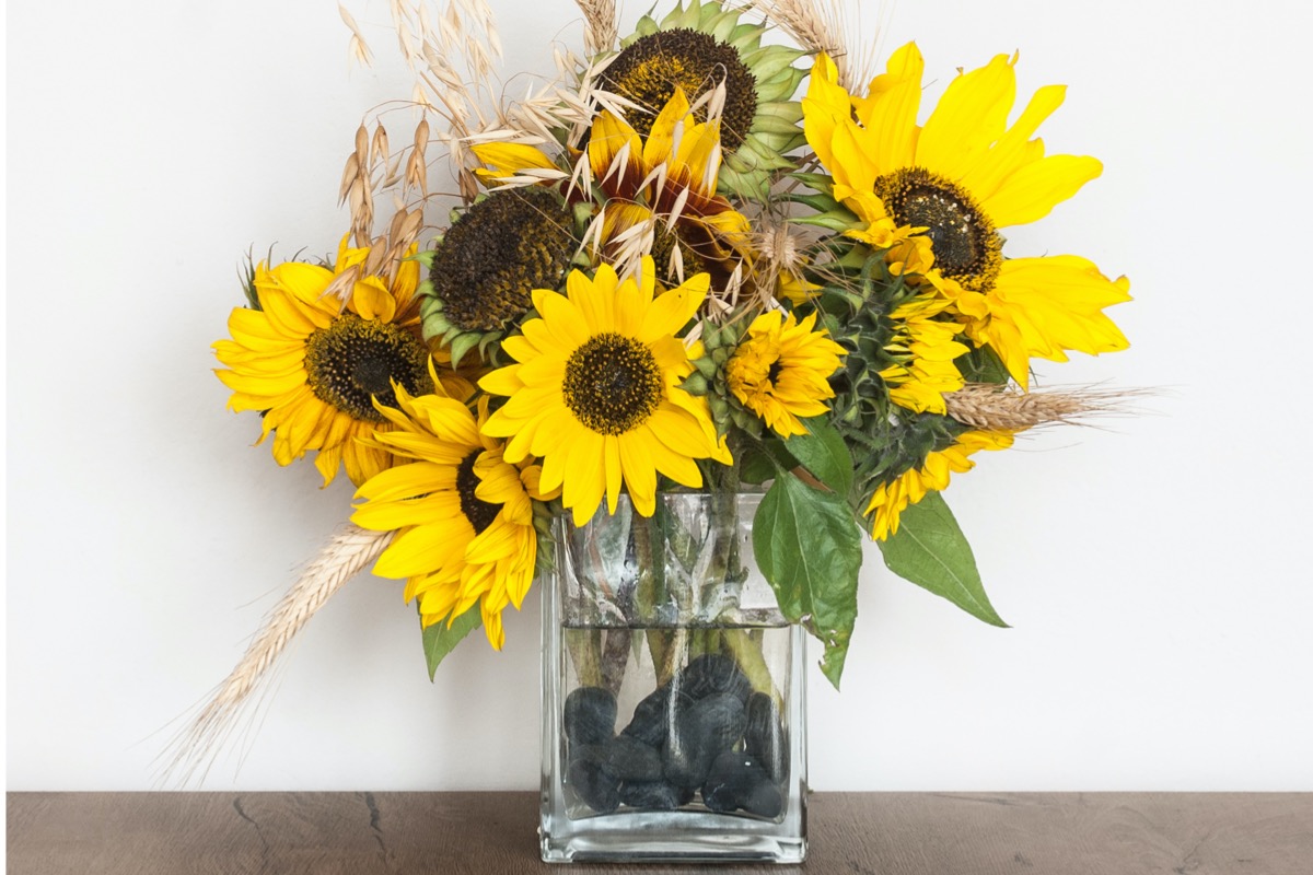 how to arrange flowers