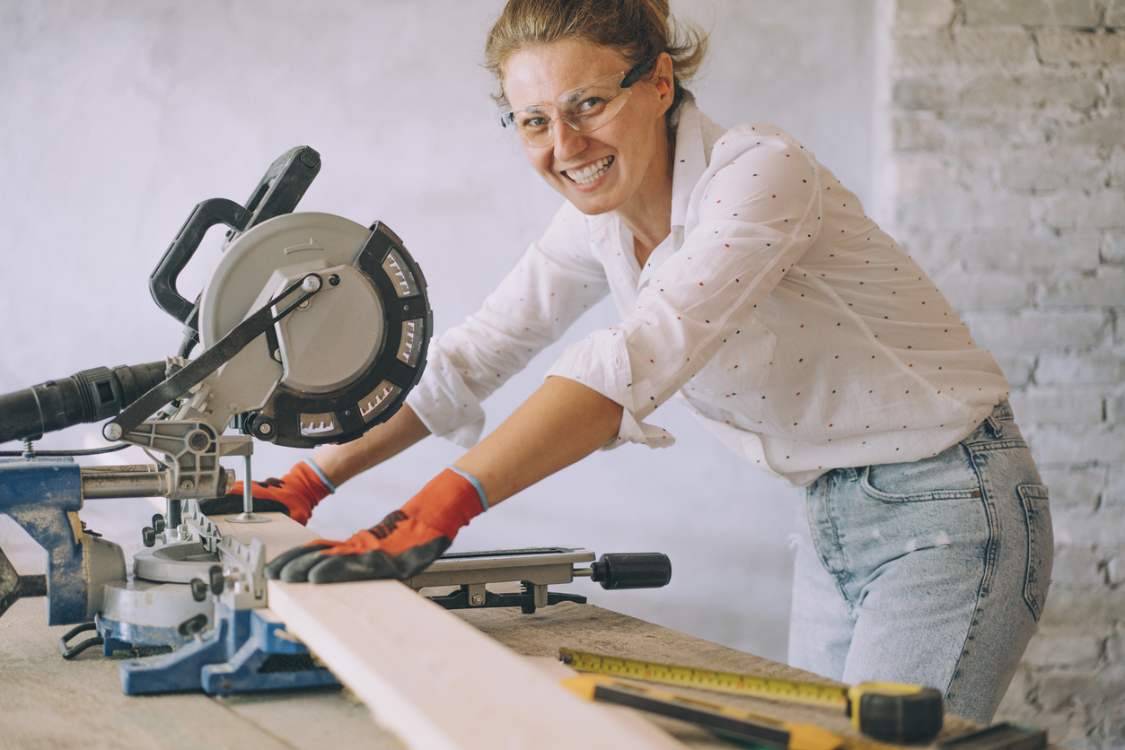 miter saw vs. circular saw