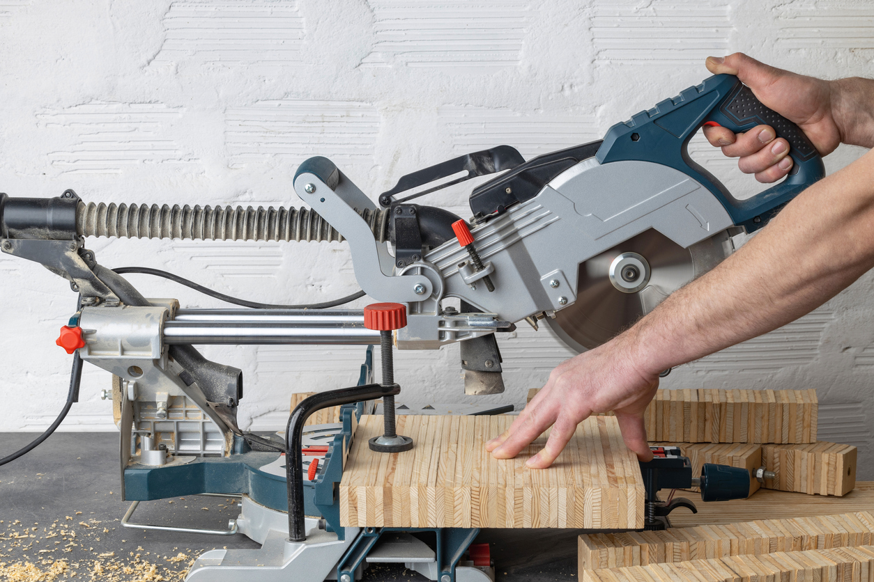 miter saw vs. circular saw