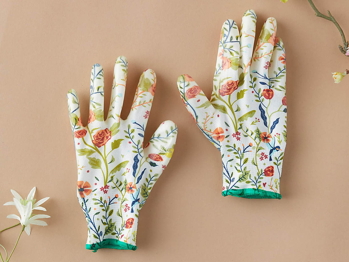 The Best Mothers Day Gifts Option: Terrain Gardening Gloves