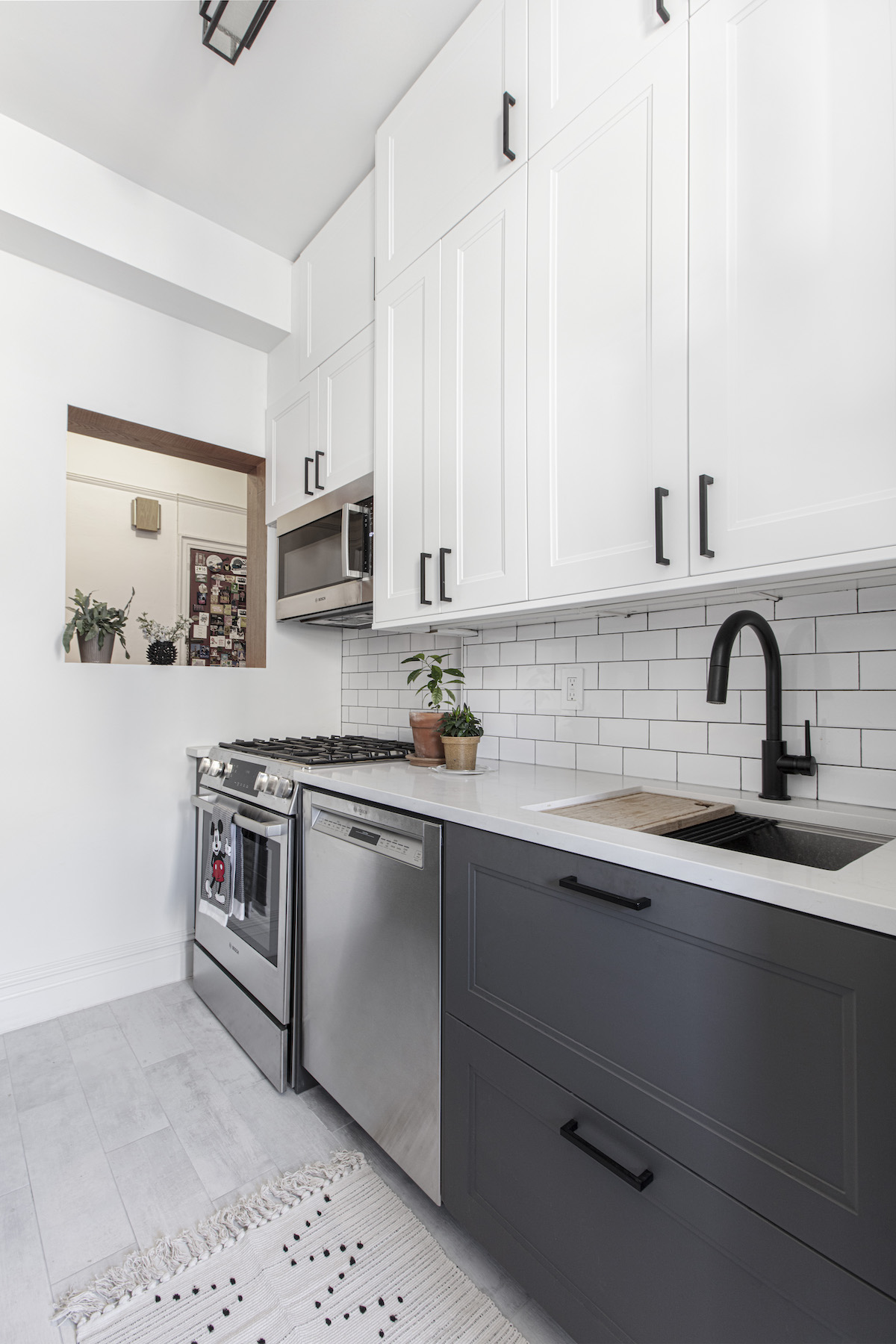 two-tone kitchen cabinets