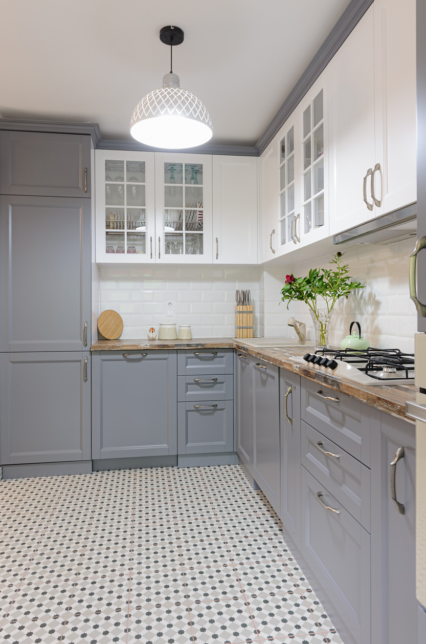 two-tone kitchen cabinets