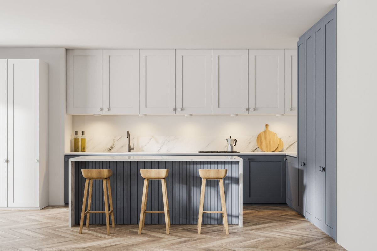 two-tone kitchen cabinets