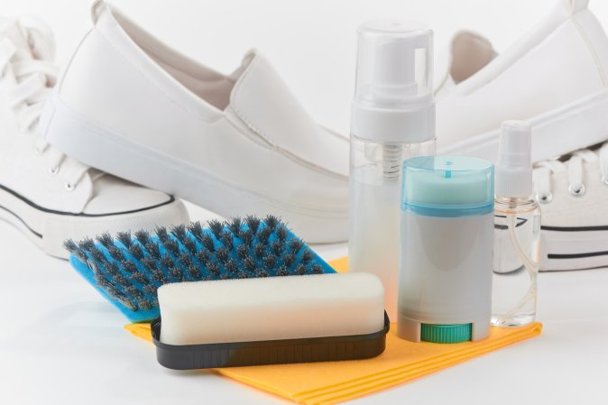 how to clean white shoes