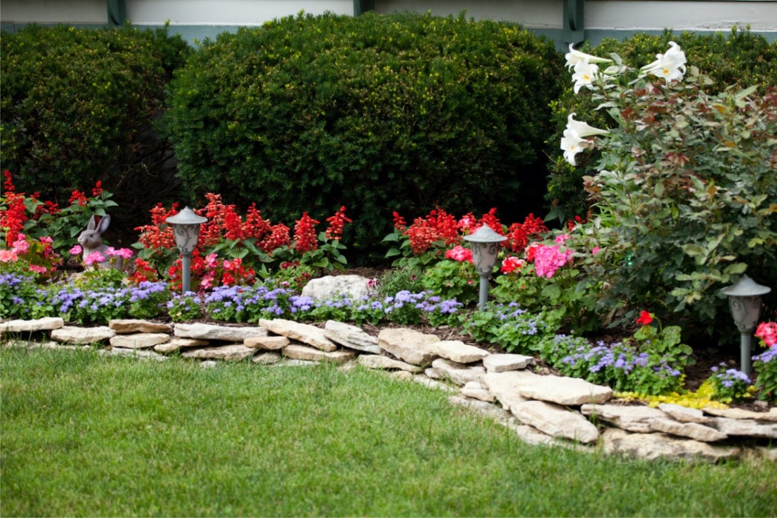 32 Inspiring Flower Bed Ideas for Yards of Any Size