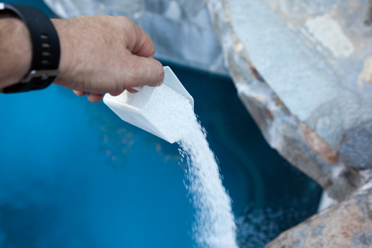 what does baking soda do for a pool