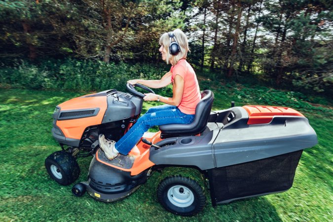 Best Ear Protection for Mowing 