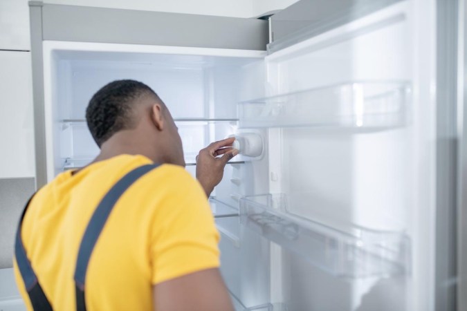 Ice Maker Not Working? Troubleshoot The Issue With These 8 Tips