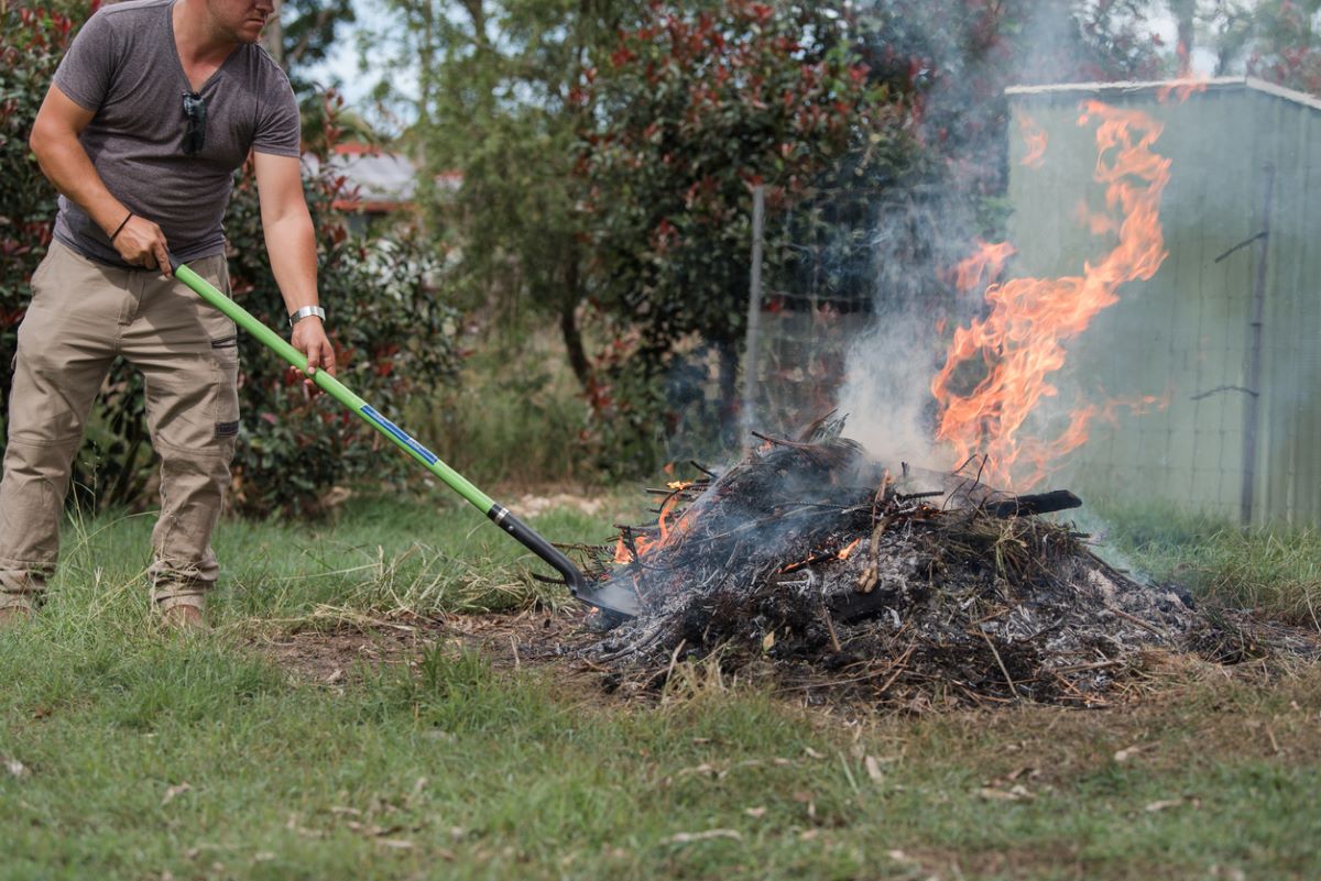 5 Things to Do With Weeds After You Pull Them