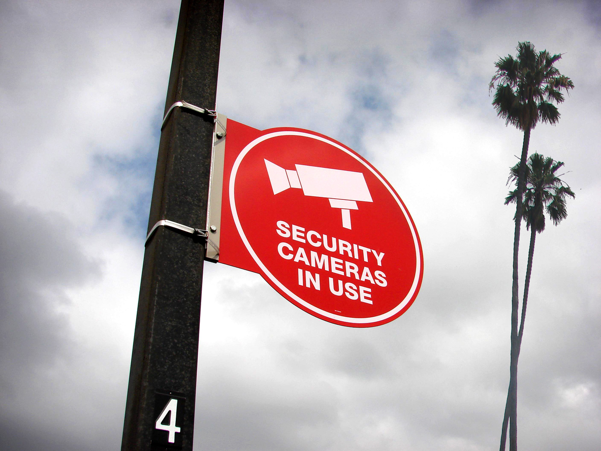 do security signs deter crime