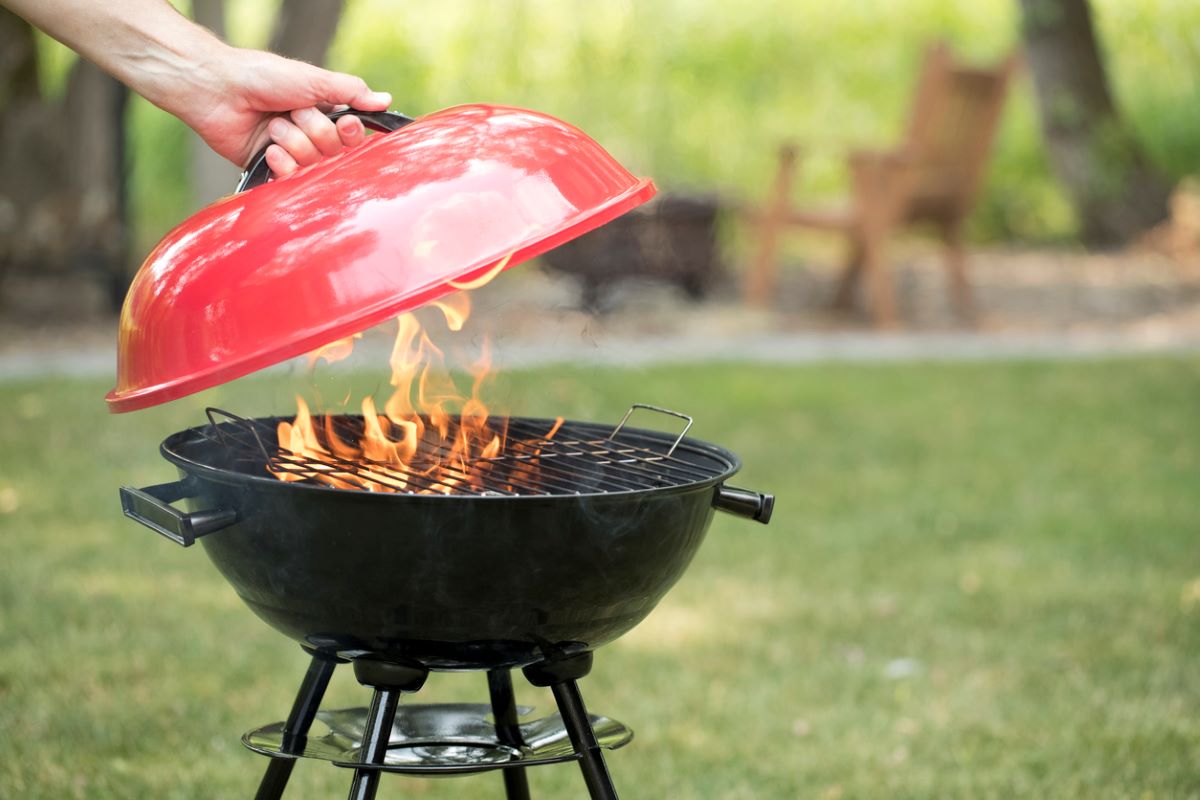 how to use a charcoal grill