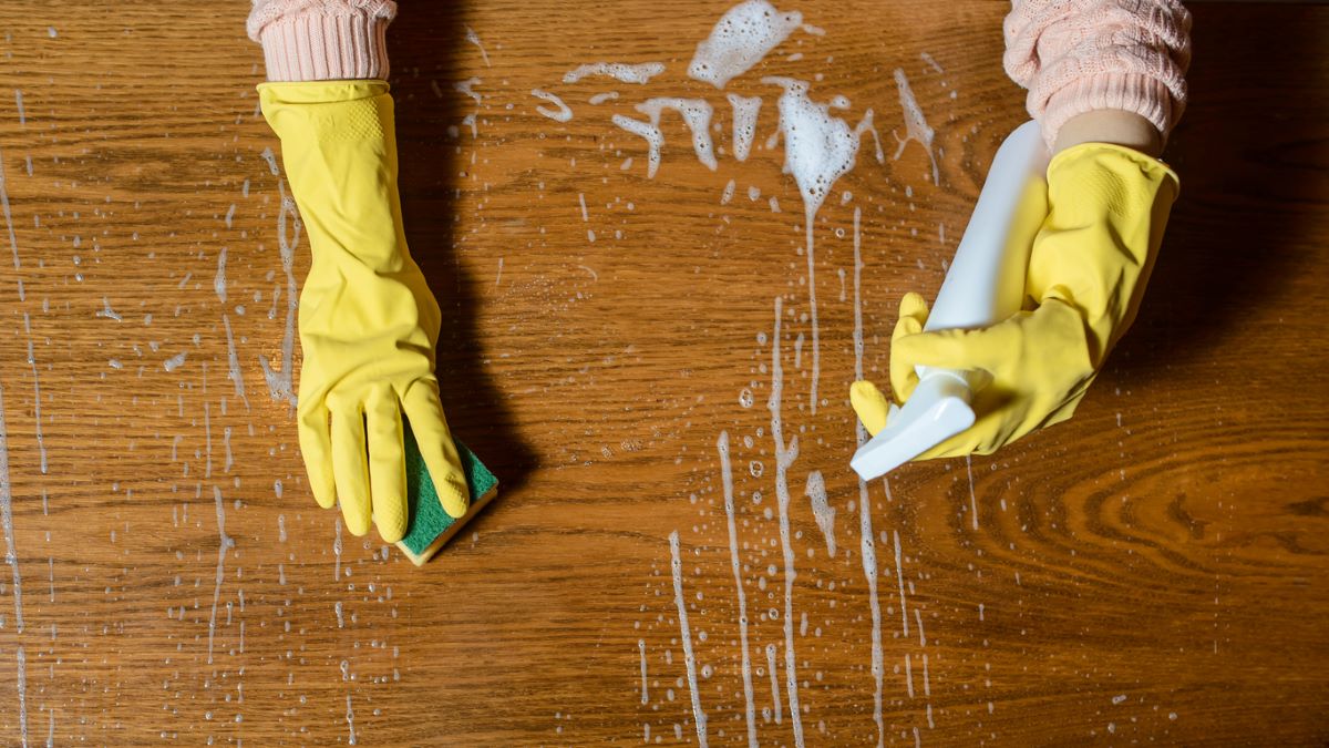 oven cleaner on wood