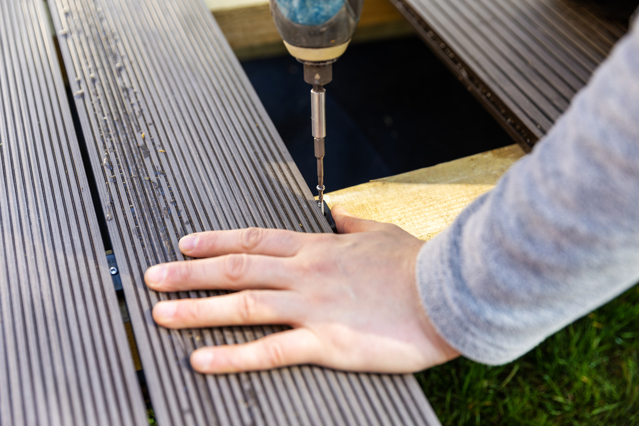 iStock-1221950509 wood vs composite deck building deck with composite materials