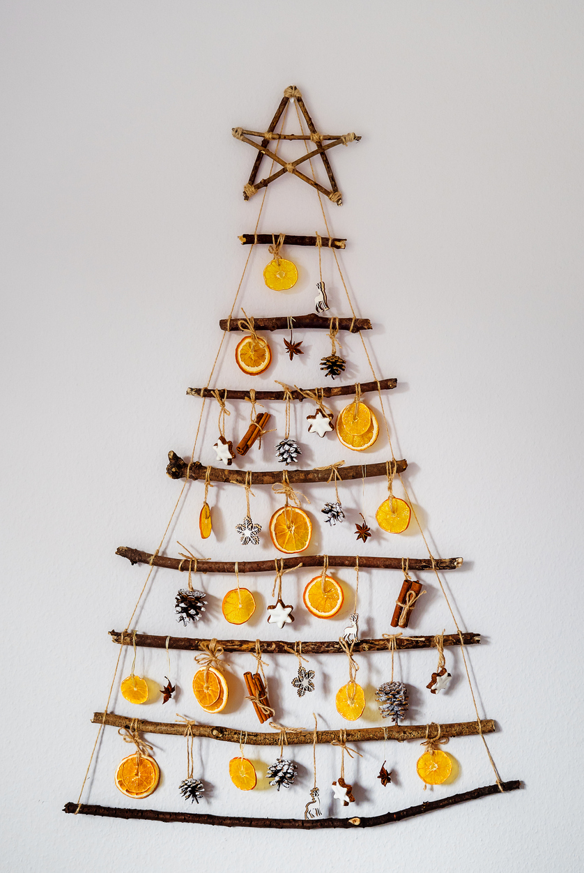 iStock-1286228954 christmas tree alternatives craft tree