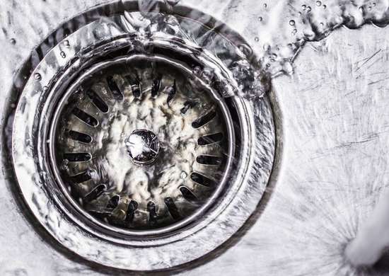 istock_bad_habits_water_kitchen_sink