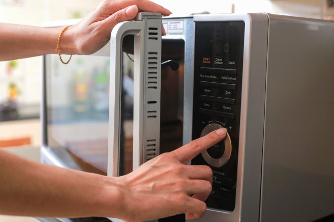 microwave fan won't turn off