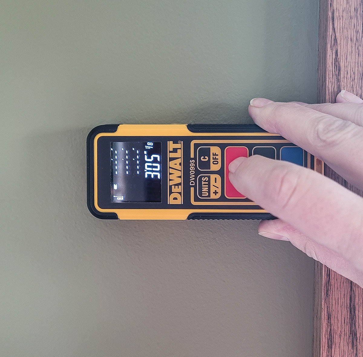 DeWalt Digital Tape Measure Review