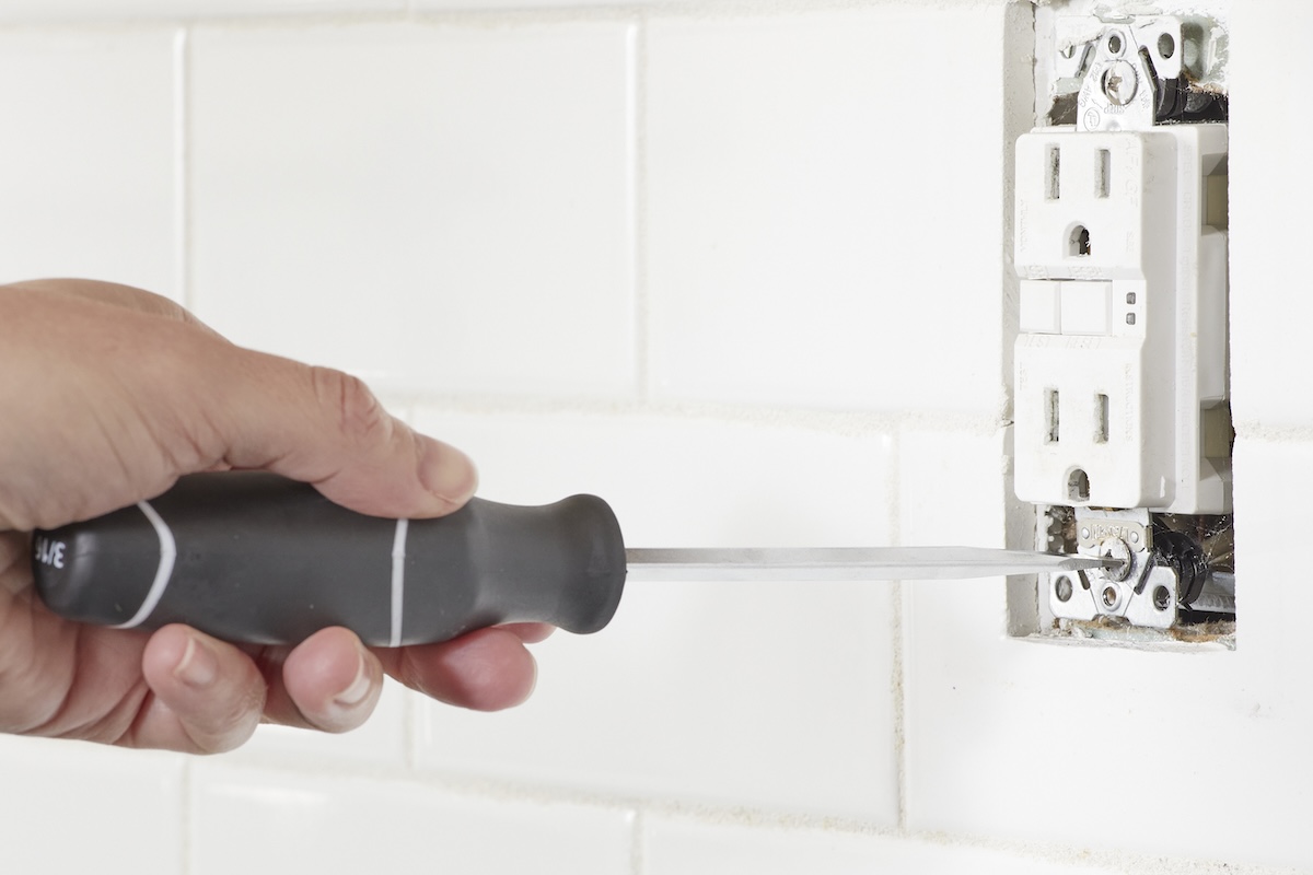 How Much Does a GFCI Outlet Cost to Install?