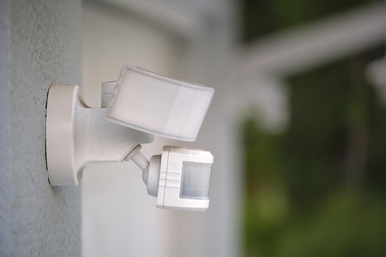 Cove Vs. SimpliSafe: Which Home Security System Should You Buy?