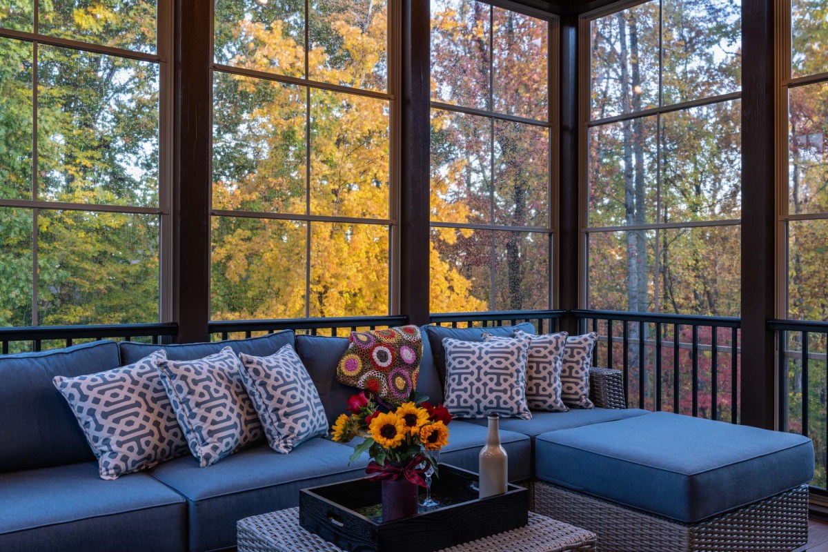 What Does a Screened-In Porch Cost? - Bob Vila