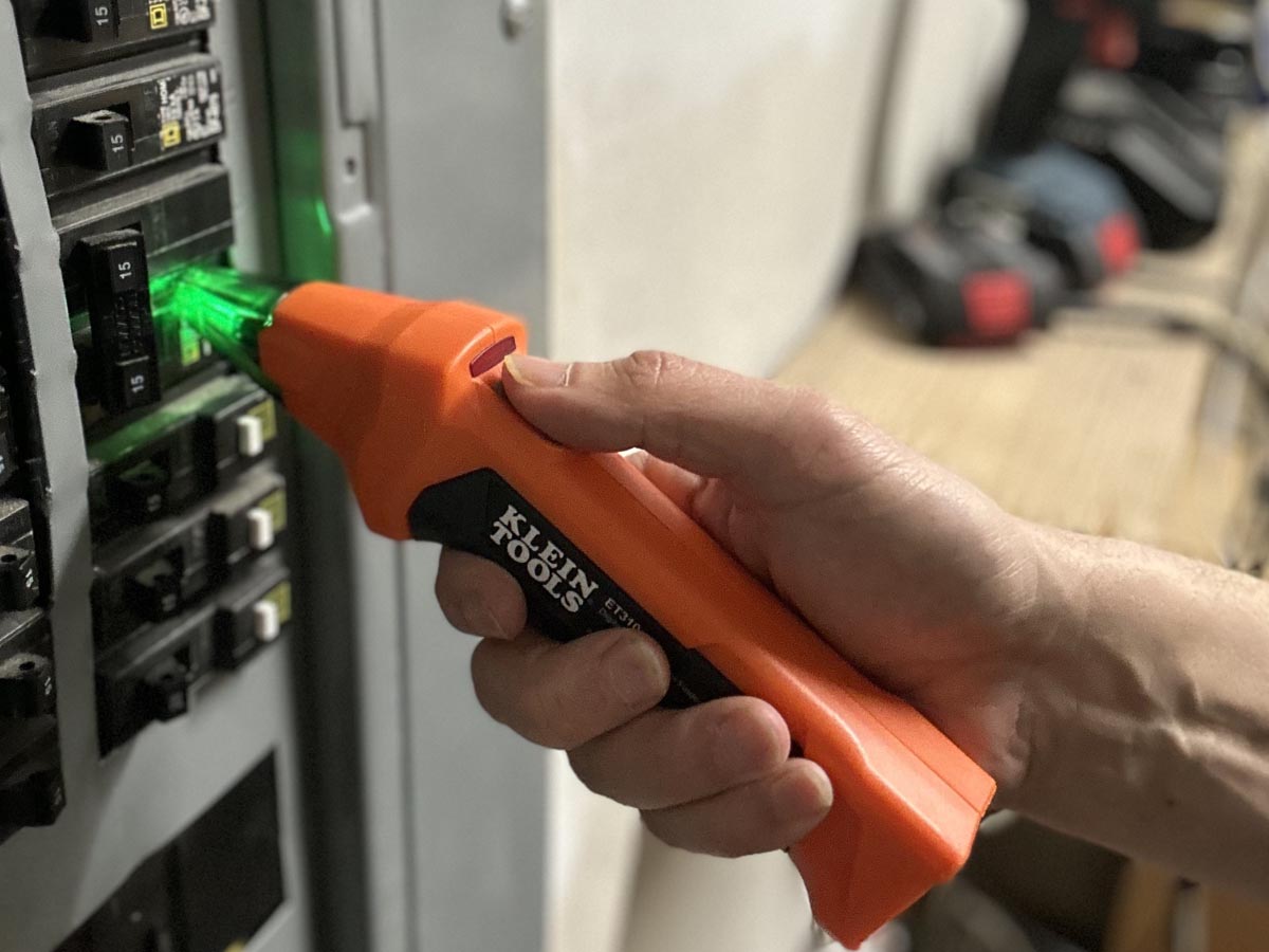 The Klein ET310 Circuit-Breaker Finder Review