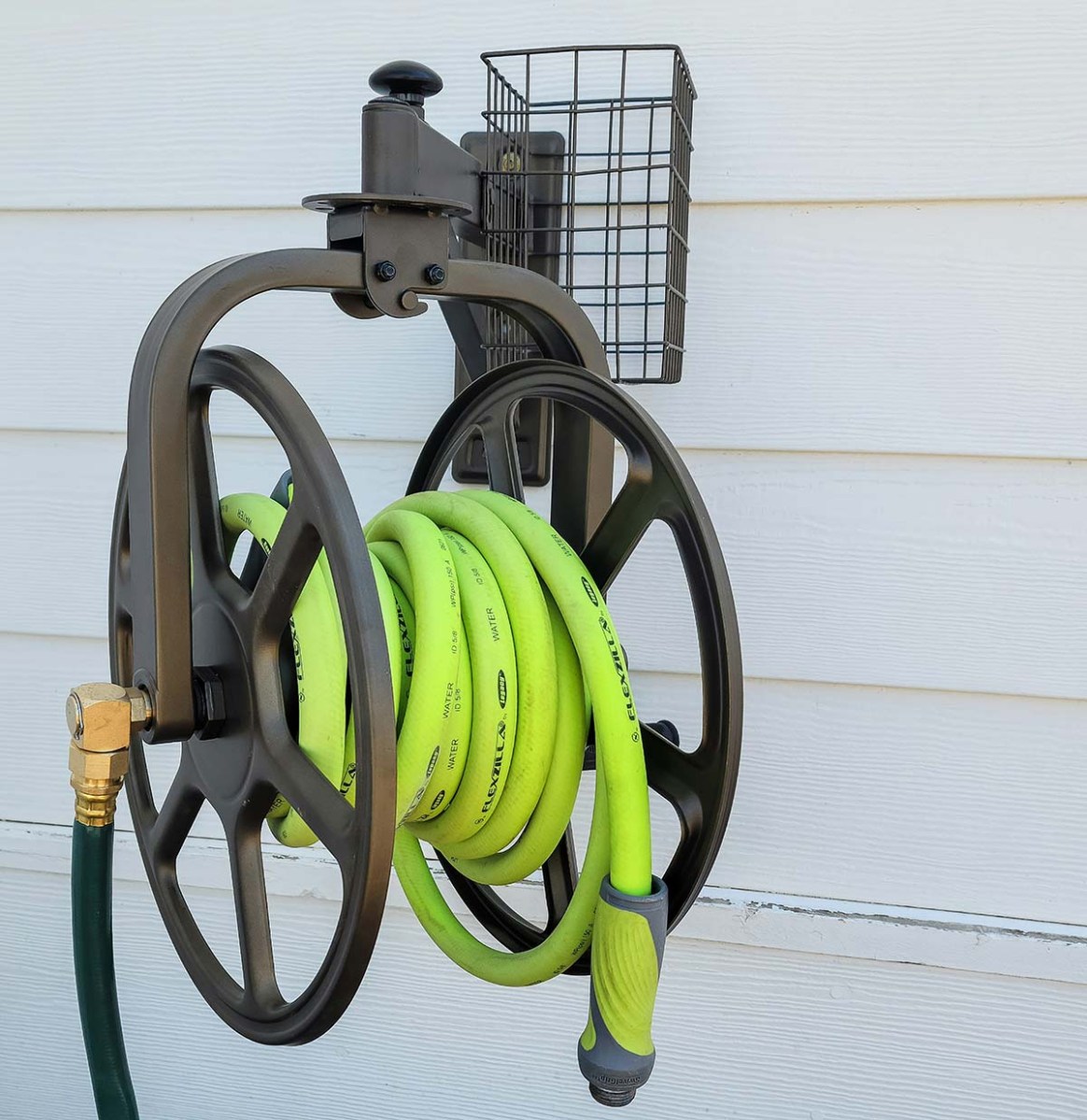 Retractable hose reel review - Easy install 