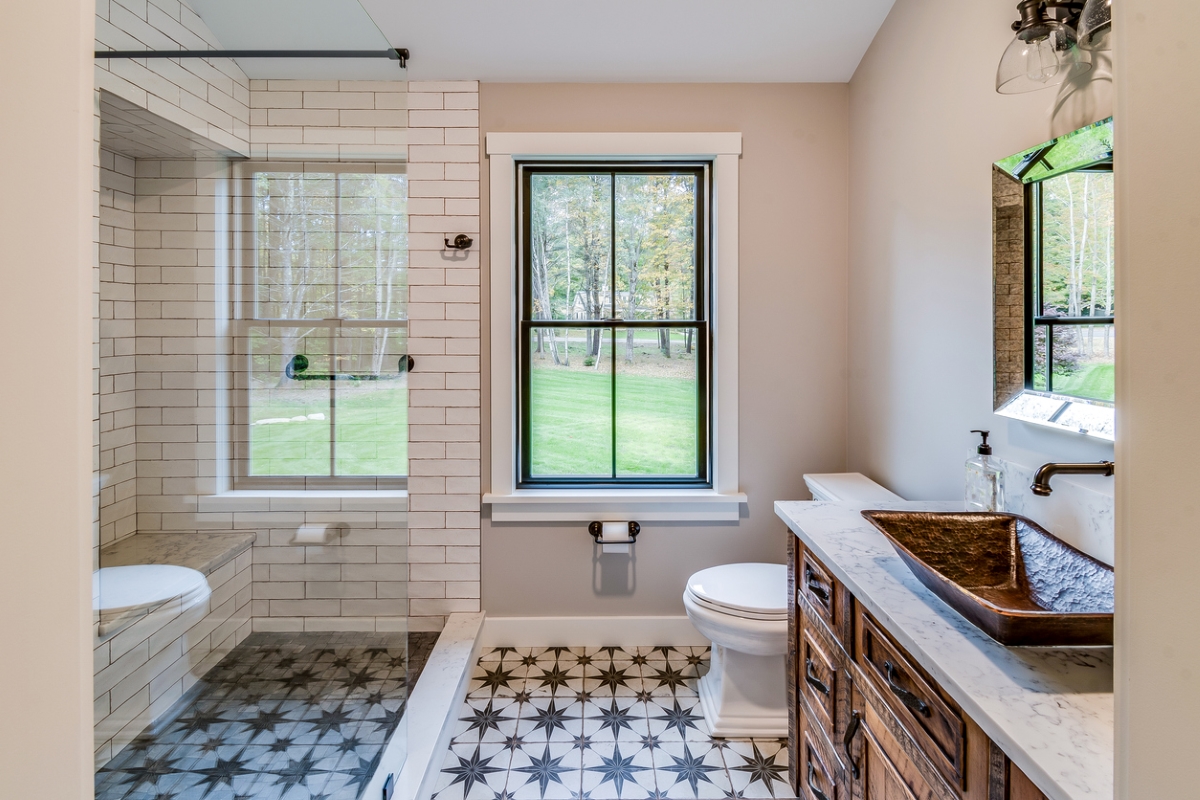 en suite meaning - bathroom with star decorated tiles