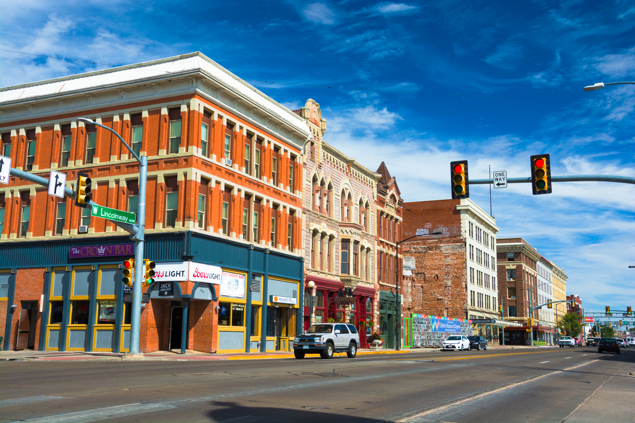 wyoming downtown cheyenne historic buildings street traffic lights