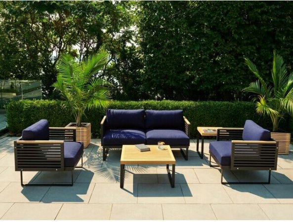 The Best Teak Furniture for Your Backyard