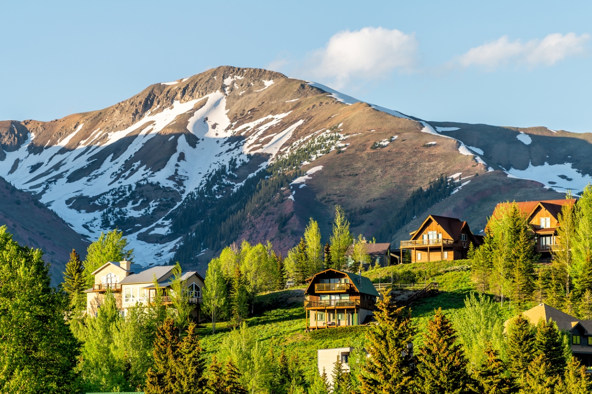 homes along mountain side