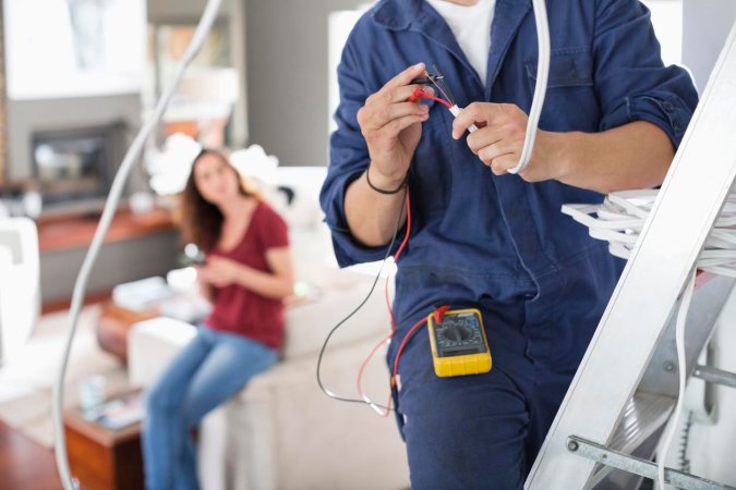 How Much Does an Electrician Cost