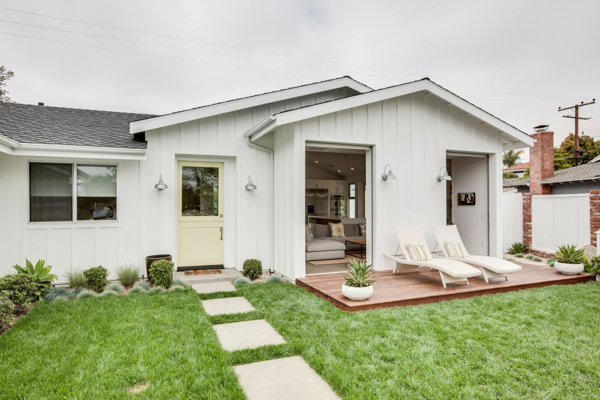 Backyard patio with wooden platform