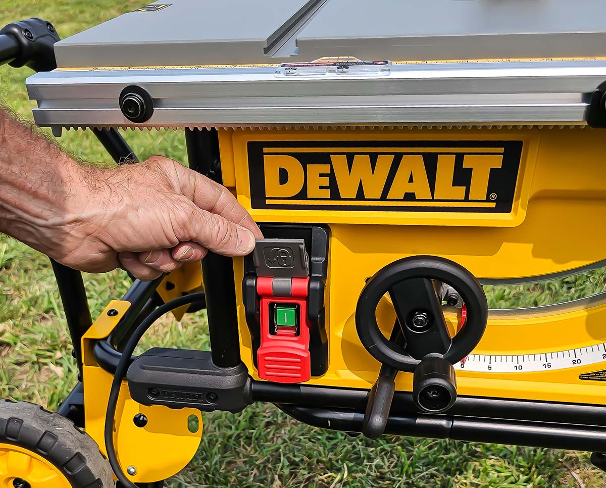 DeWalt 10-Inch Table Saw Review - Tested by Bob Vila