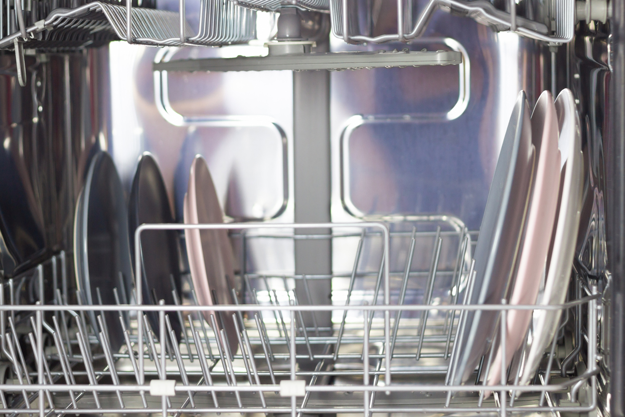 How to Load a Dishwasher the Right Way - Bob Vila