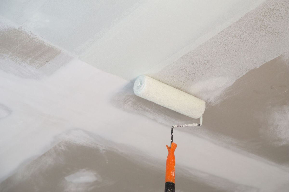 How Much Does It Cost to Paint a Ceiling? (2023) - Bob Vila
