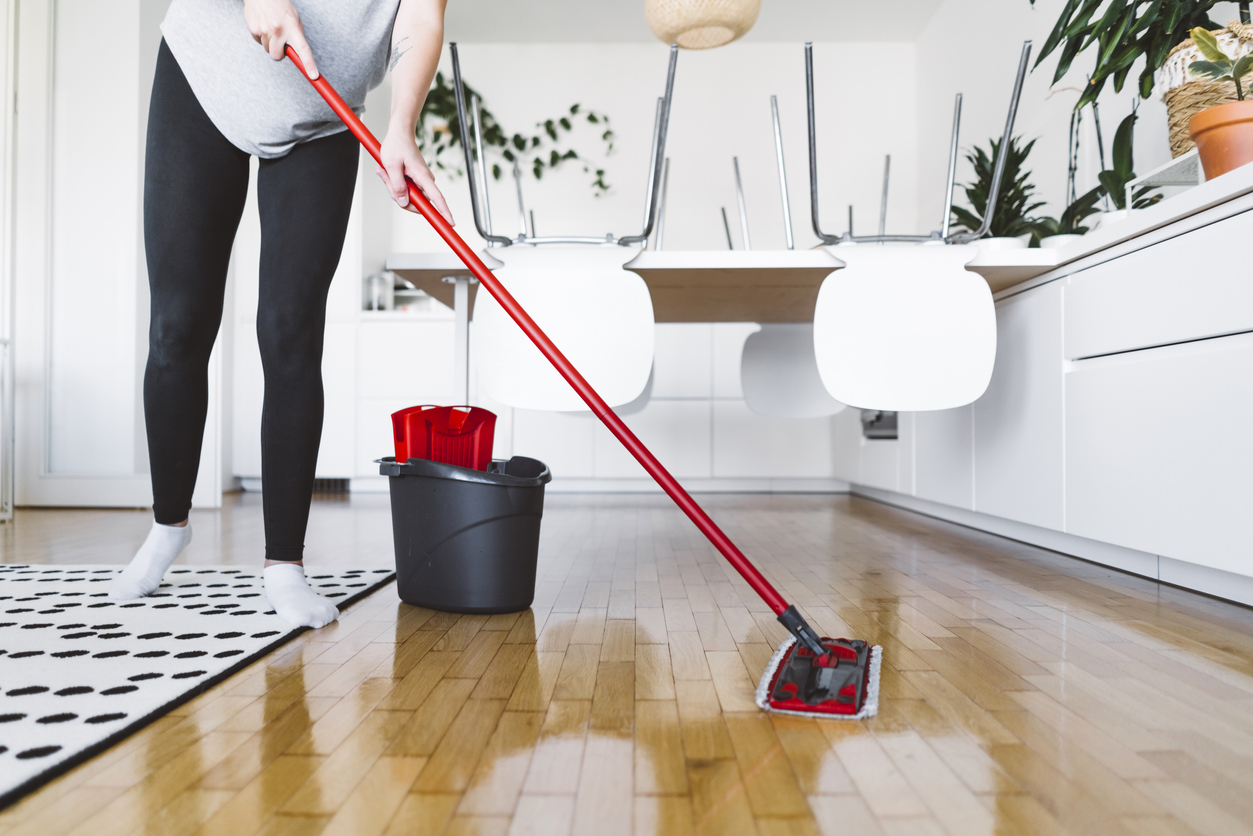 Signs of Mold Under Hardwood Floors