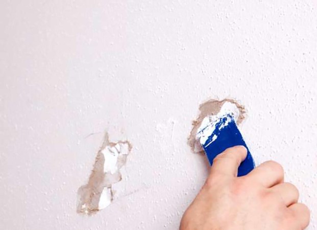 How to Remove Paint From Wood