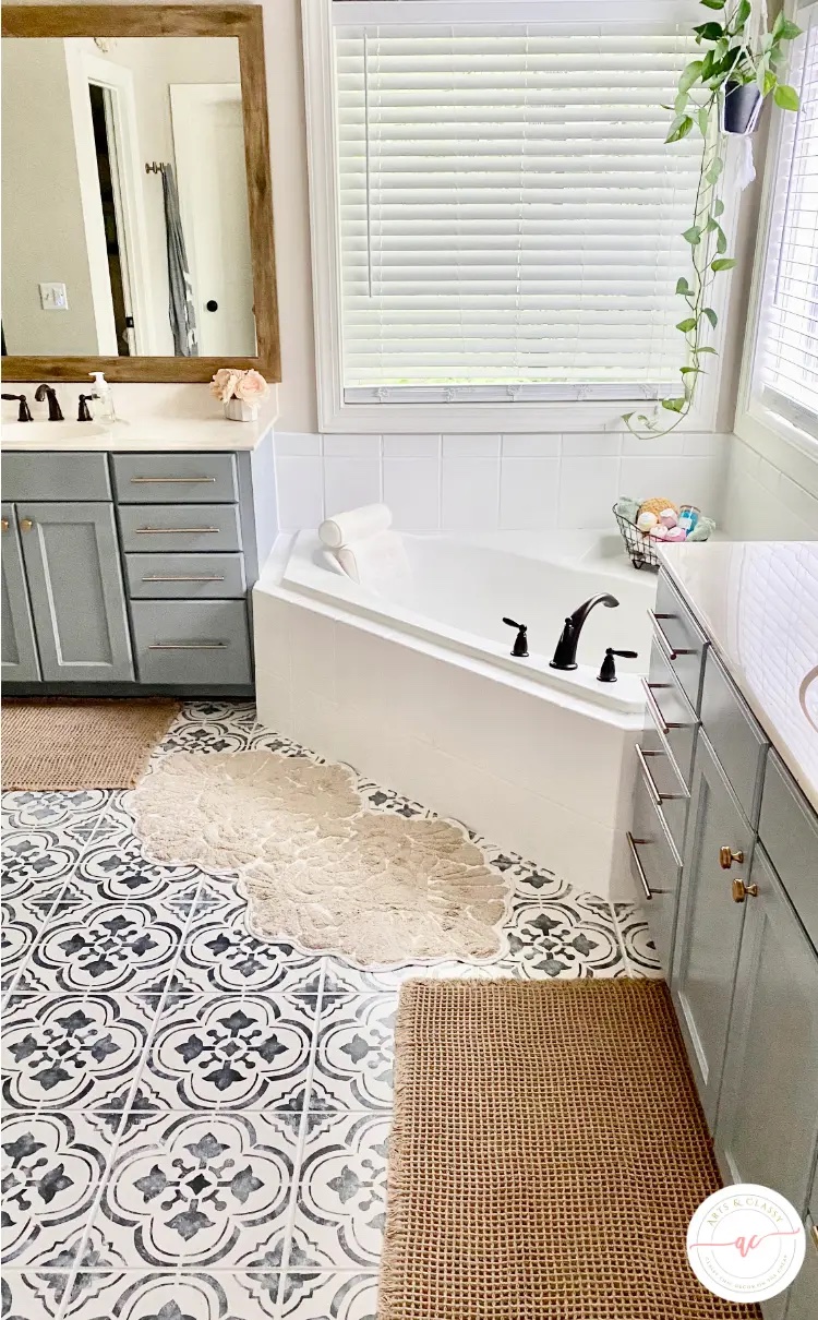 Painted tile floor in charcoal gray and white using a Santa Anna stencil.